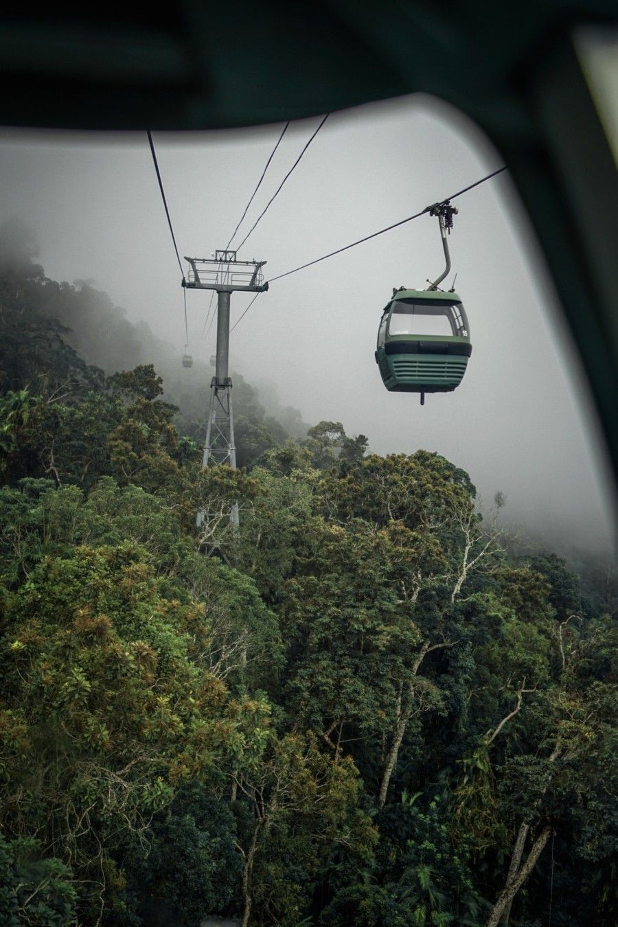 green-and-gray-cable-car-photo
