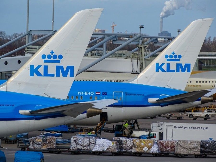 two-klm-airliners-on-tarmac