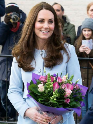 is-this-the-biggest-hint-pregnant-catherine-duchess-of-cambridge-is-having-a-baby-boy
