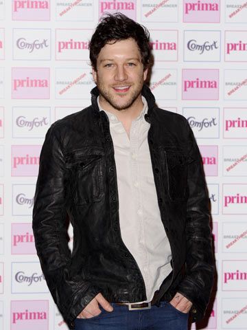 omg-mel-c-and-matt-cardle-snog-each-other-8217-s-faces-off-in-steamy-new-video