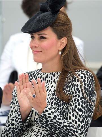 revealed-the-gifts-kate-middleton-and-prince-william-can-expect-for-baby-cambridge