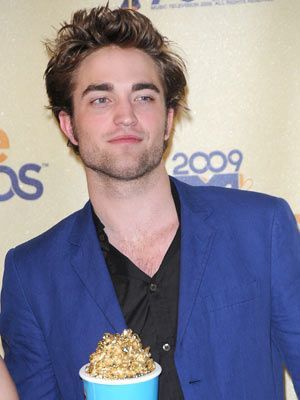 twilight-wins-five-gongs-at-mtv-movie-awards