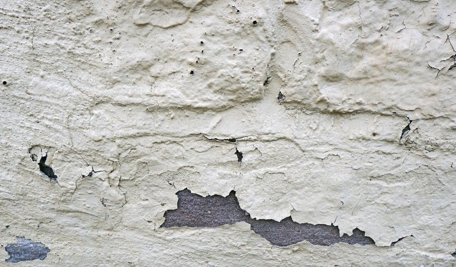 chipped-pain-on-concrete-wall